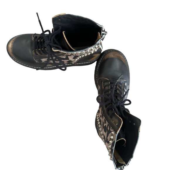 Steve Madden Leather Leopard Studded Moto Combat Boots EUC - Picture 7 of 16